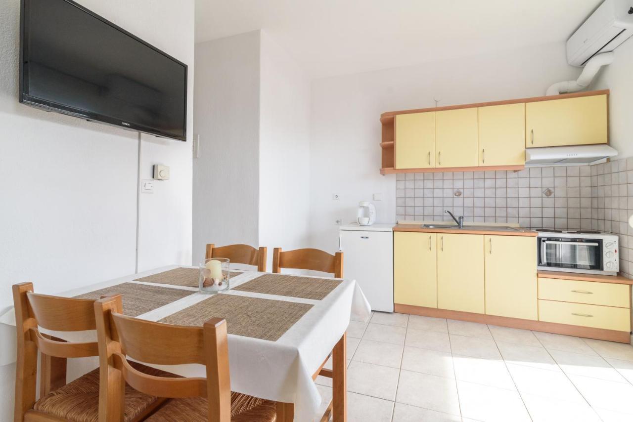 Ariana Apartments Polychrono Ngoại thất bức ảnh